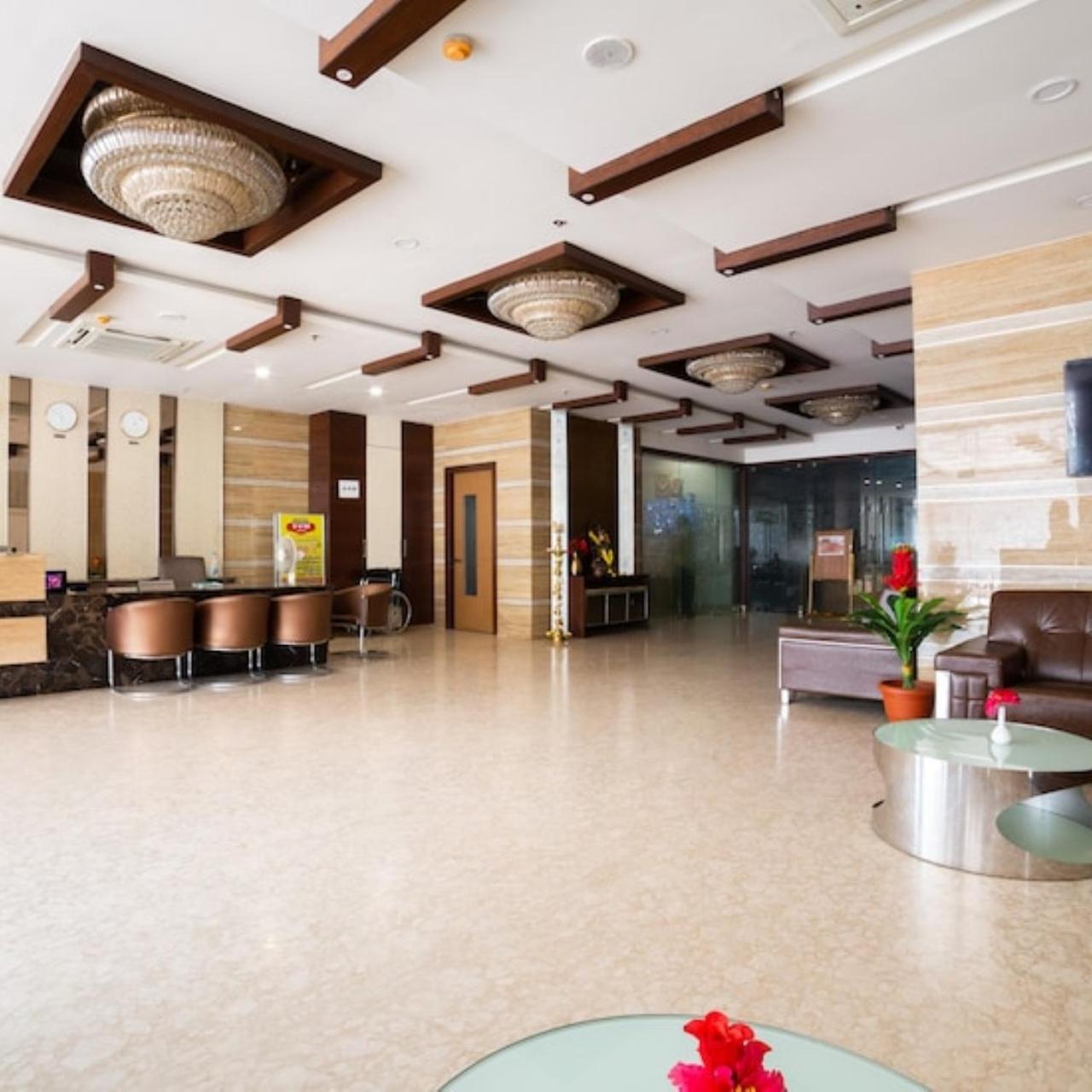 Hotel Svm Grand Medipally حيدر أباد المظهر الخارجي الصورة